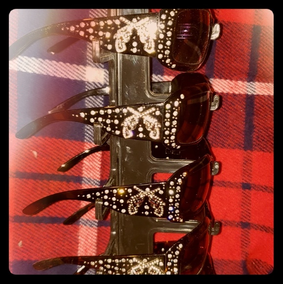 Accessories - 📷🕶Bling sunglasses